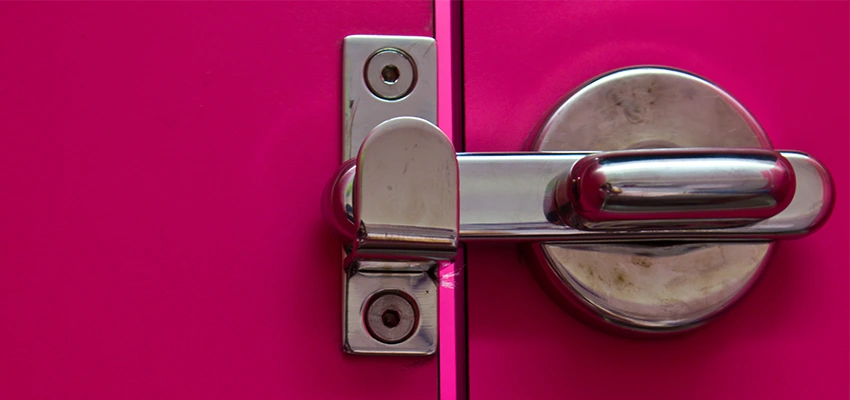 Childproof Gate Lock in Oakdale, California