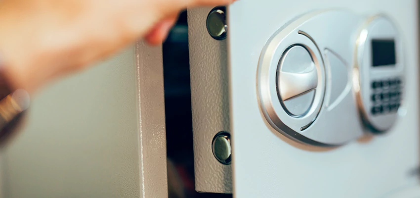 Fingerprint Safe Openers in Oakdale, CA