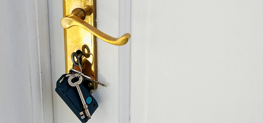 Broken Door Key Extraction in Oakdale, CA